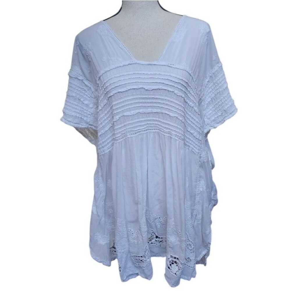 Johnny Was White Embroidered Eyelet Relaxed Blouse Size Small Cupra Rayon Boho